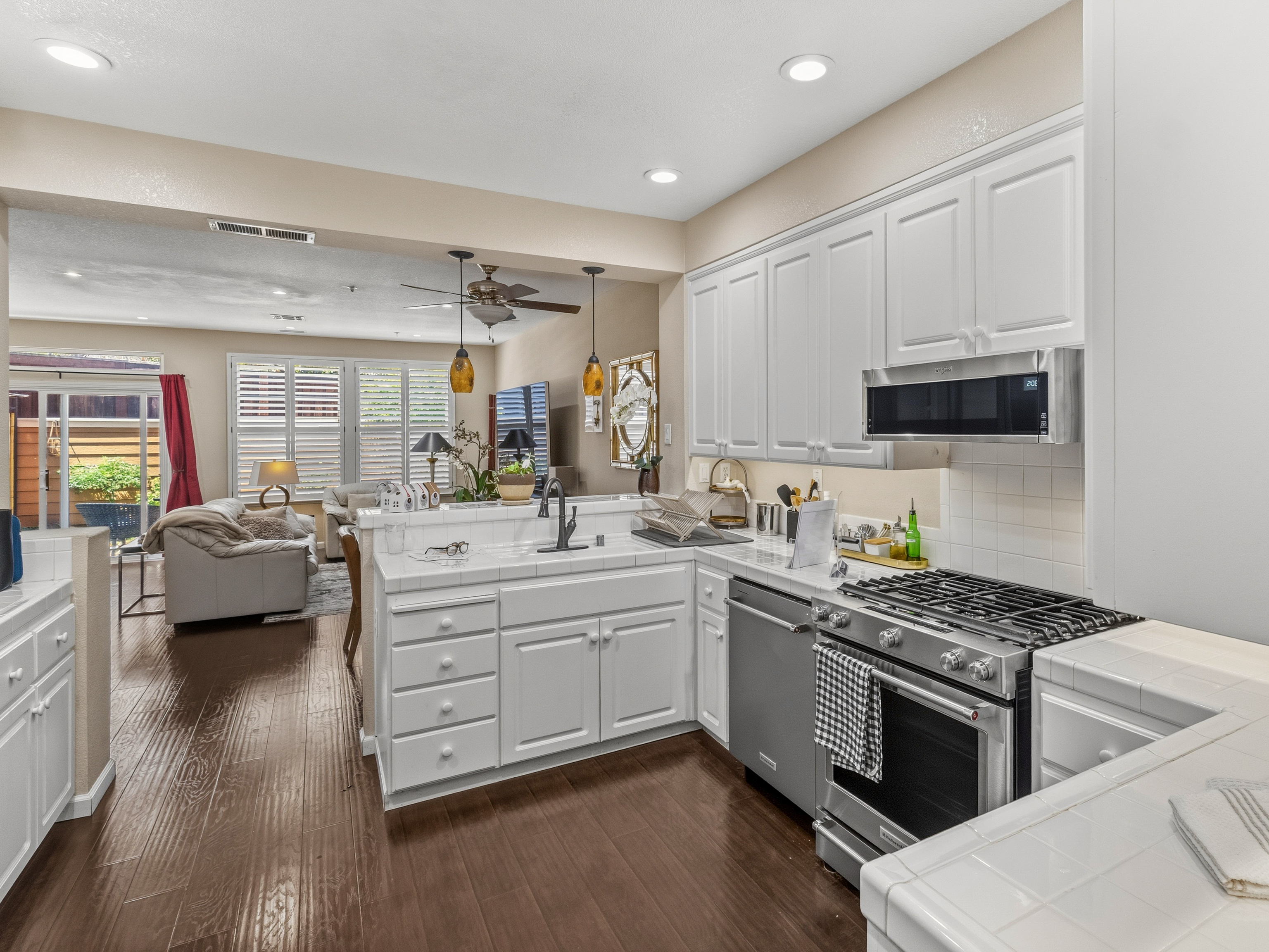 Real estate photo 2